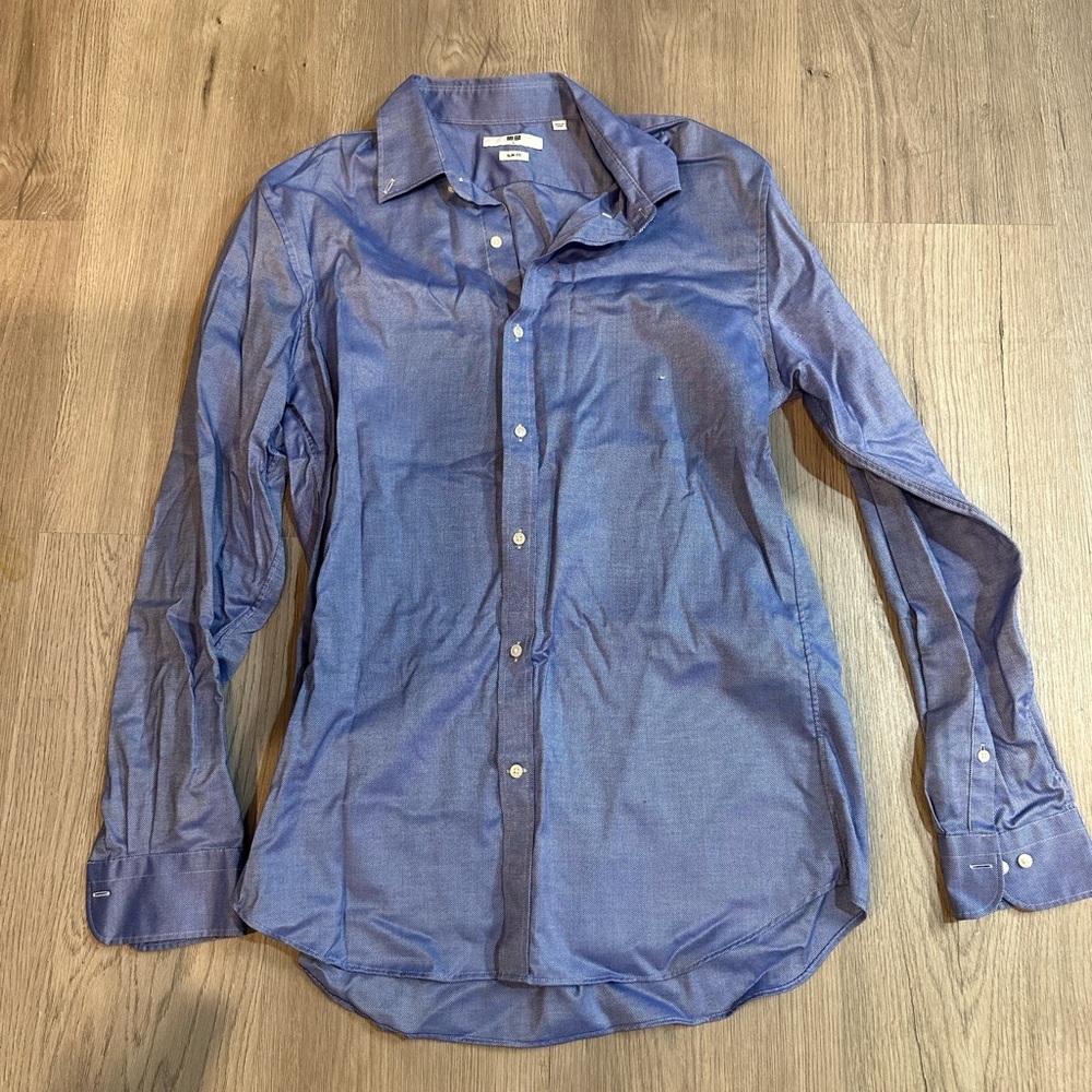 Uniqlo Men’s Dress Shirt